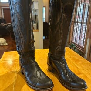 Black western boots